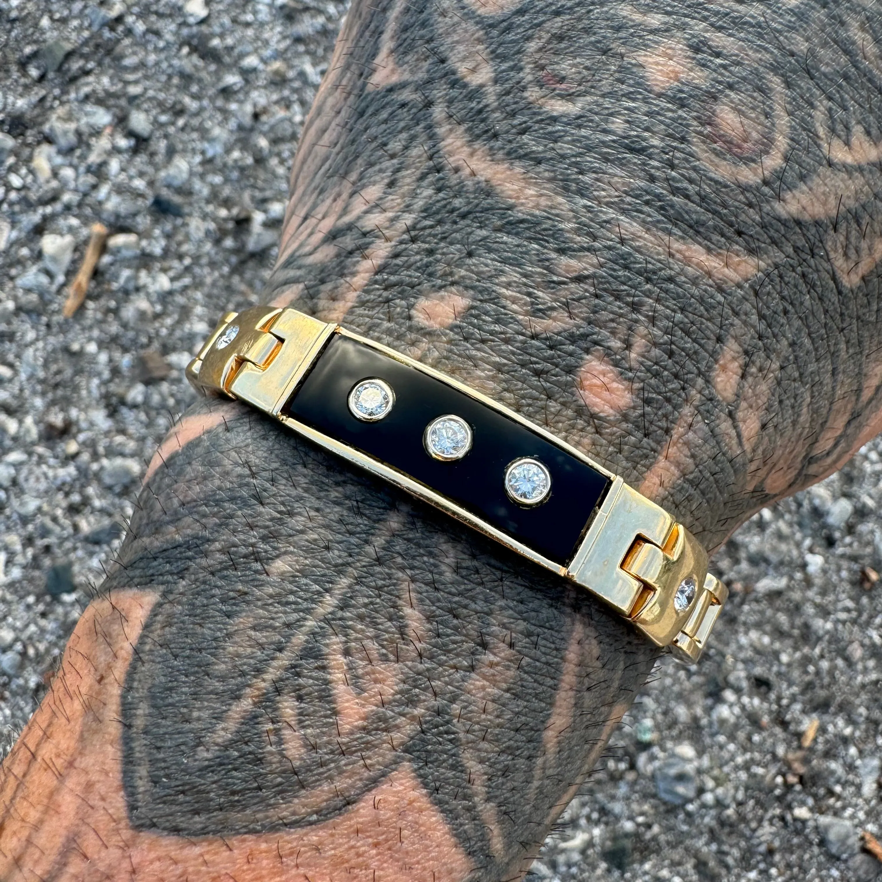 1980’s Solid 14k Yellow Gold 1.0ctw Natural Diamond Black Onyx Heavyweight Bracelet (7.5”)