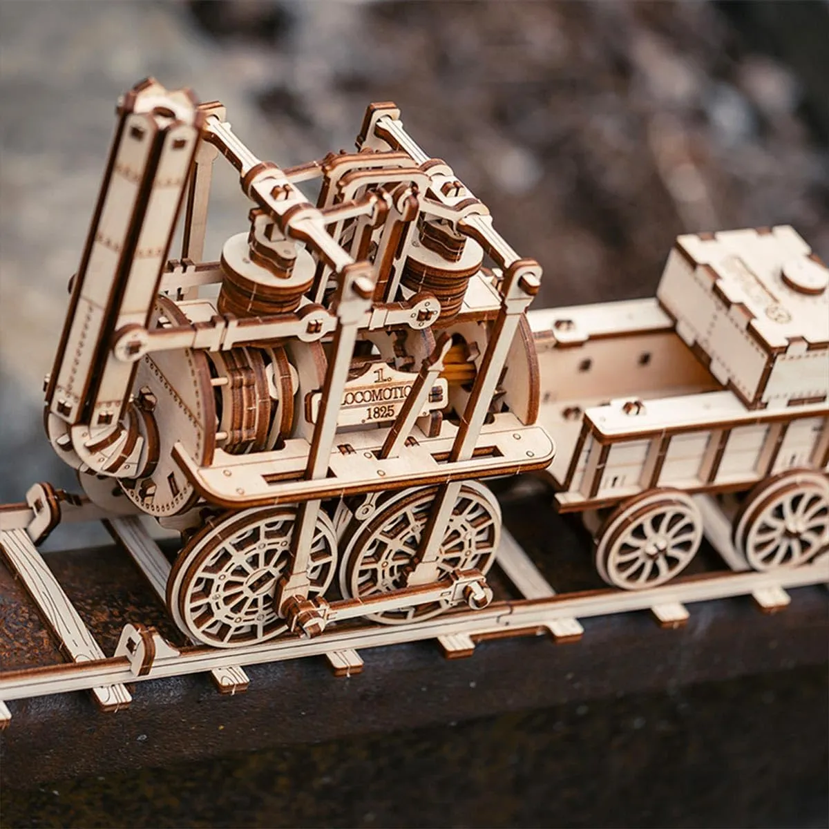 3D Steam Train Model Kit, DIY Wood Puzzle Set for Adults & Teens, Educational STEM Toy, Vintage Train Building Project, Collectors Display Model 325PCS