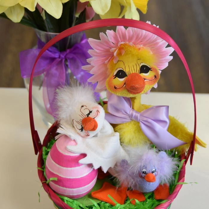 6" Duck with Egg