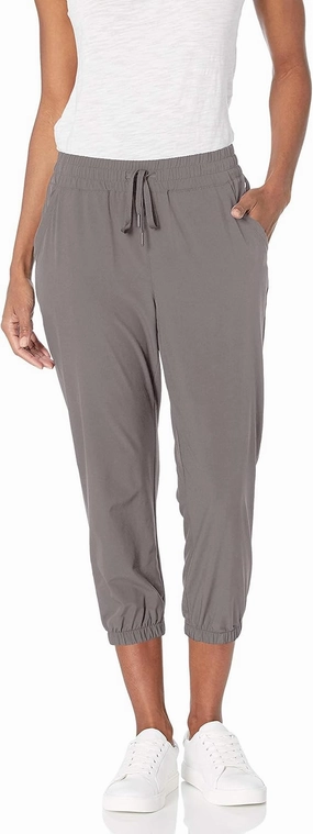 Amazon Essentials Women's Performance Stretch Woven Crop Jogger Pant