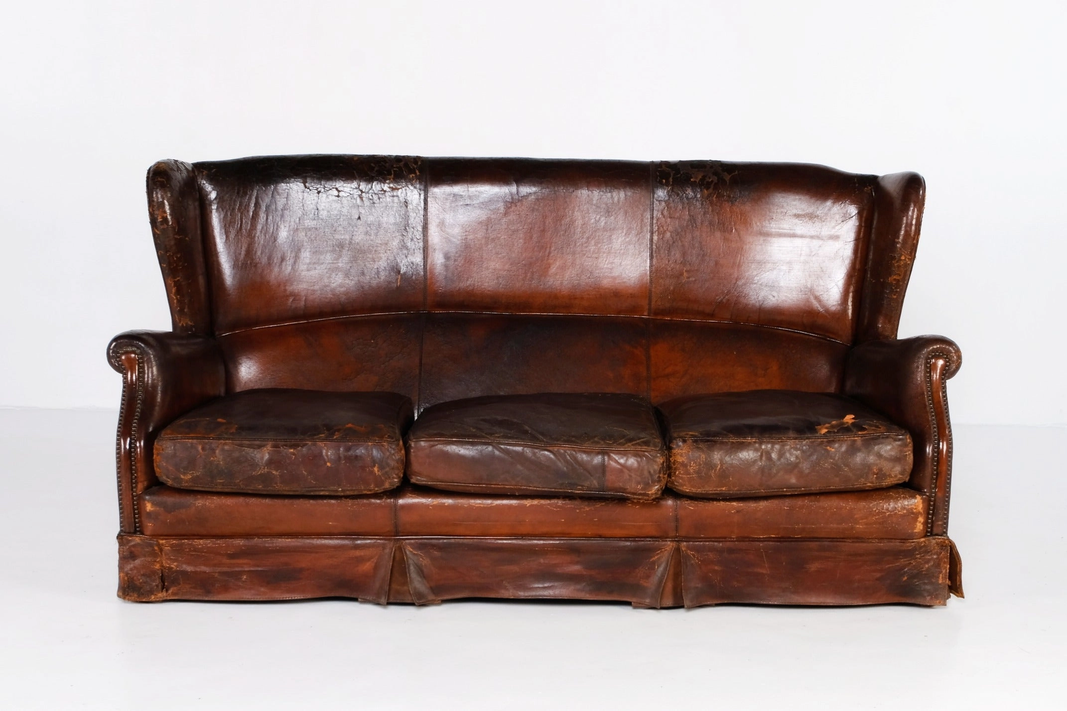 ARTDECO CLASSIC HIGH BACKREST FRENCH COUCH