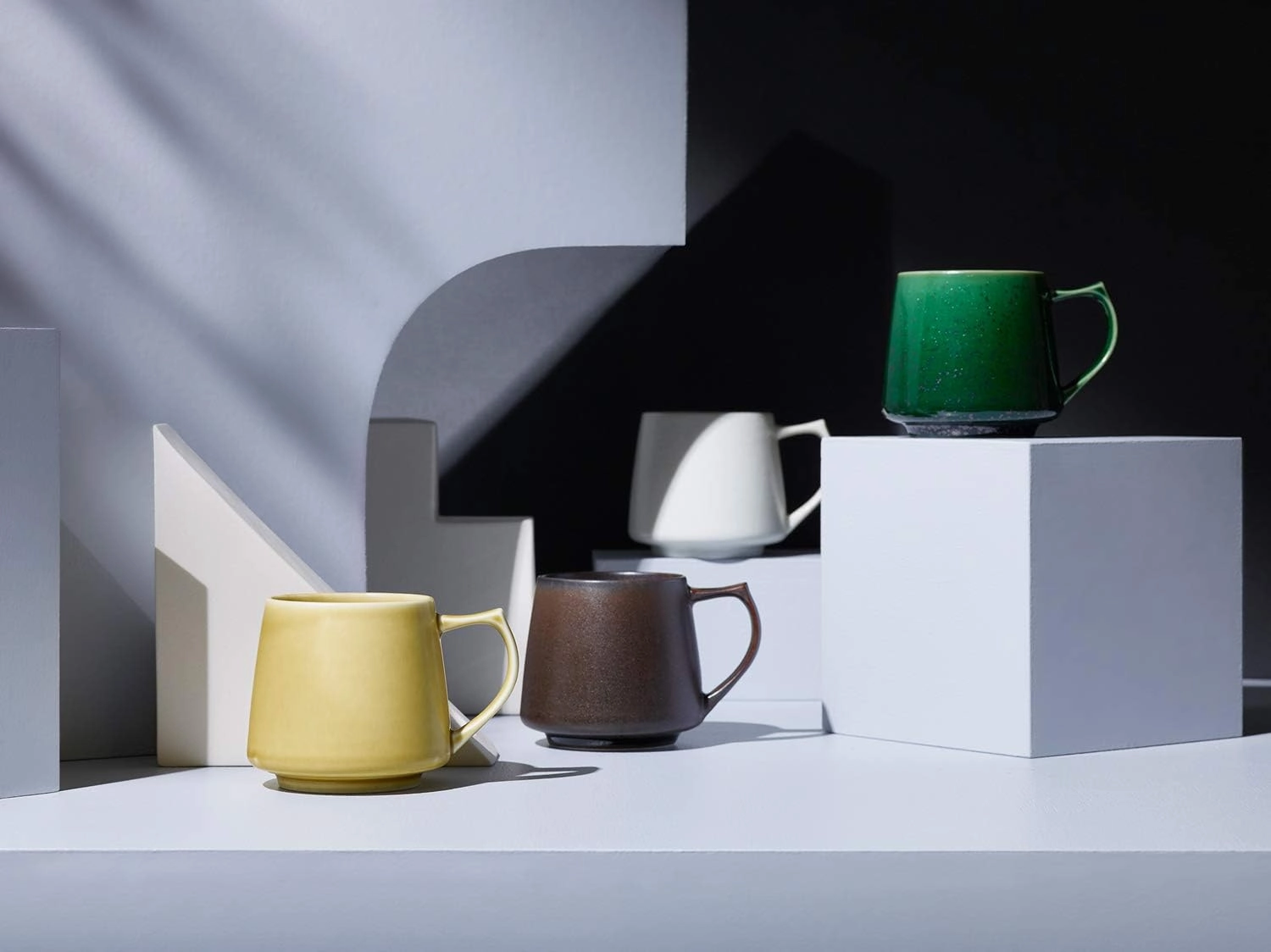 C811YL Kiki Mug, Made in Japan, Microwave and Dishwasher Safe, Delicate Construction