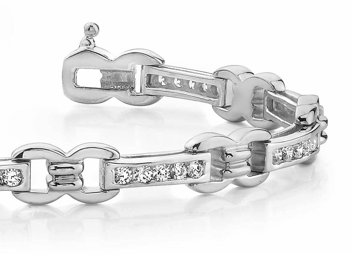 Classic Figure 8 Link Diamond Bracelet with 1.00 ct.(finished) 1.5mm