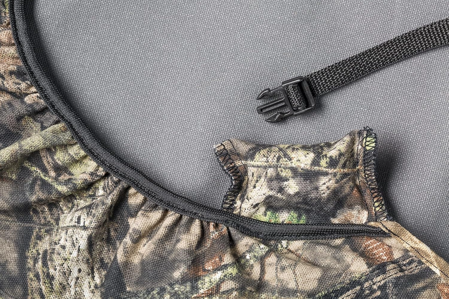 Covercraft Mossy Oak Carhartt SeatSaver Custom Seat Covers | Fits 2014-19 Chevrolet Silverado/GMC Sierra 1500, 2015-24 Silverado/Sierra 2500/3500 | 2nd Row Crew Cab, 60/40 Bench Seat, Break-Up Country