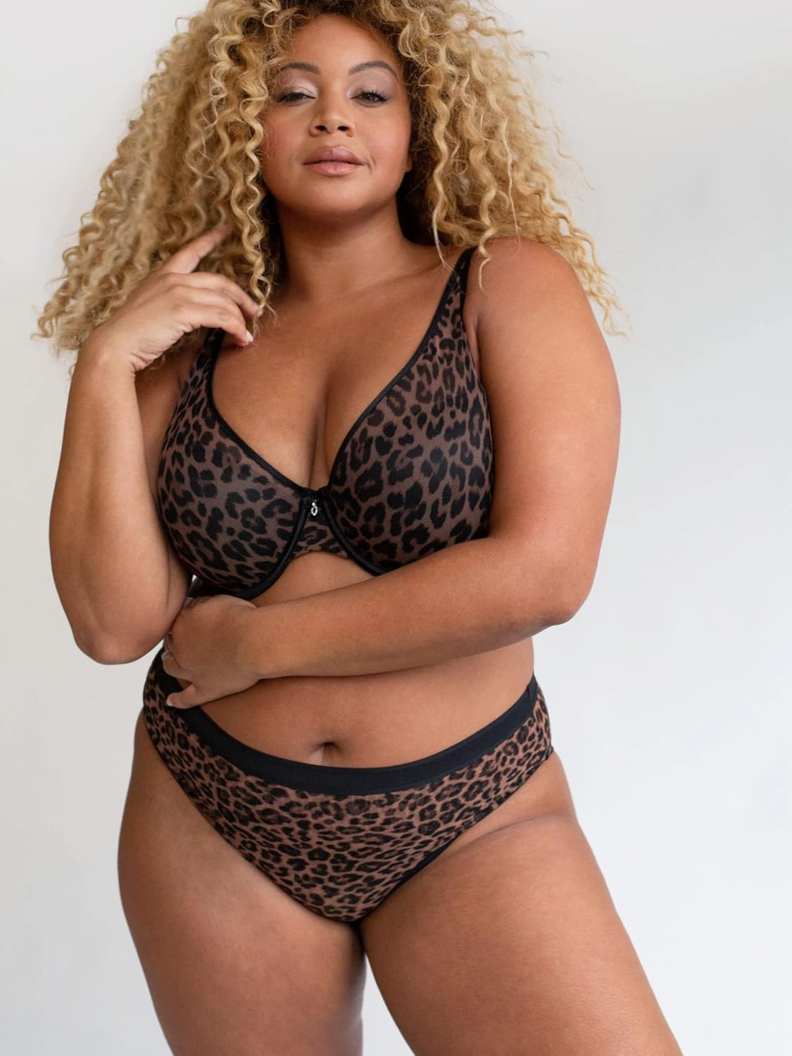 Curvy Couture Women's Plus Size Sheer Mesh T-Shirt Bra – Deep Plunge & Full Coverage Fit