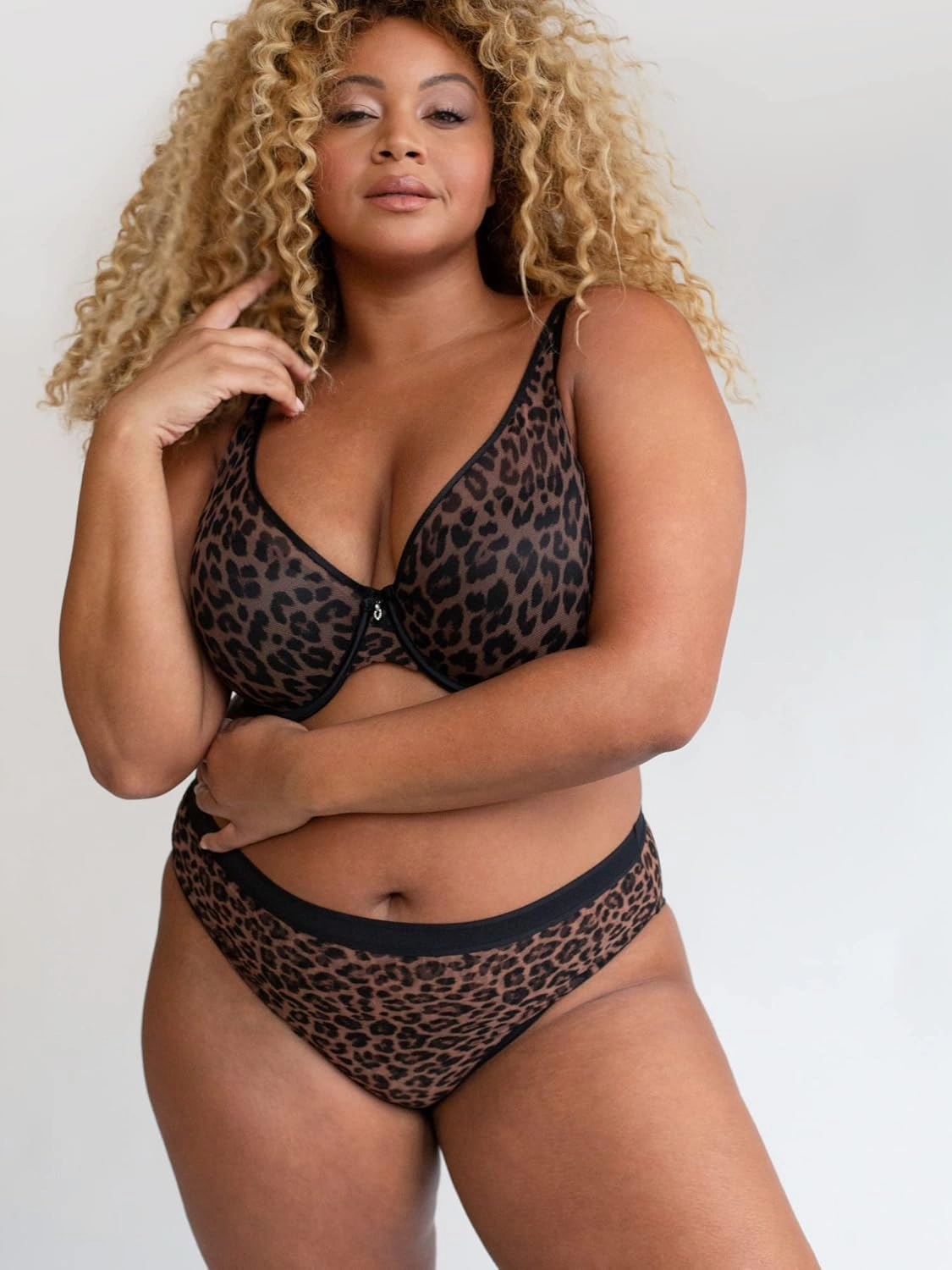 Curvy Couture Women's Plus Size Sheer Mesh T-Shirt Bra – Deep Plunge & Full Coverage Fit