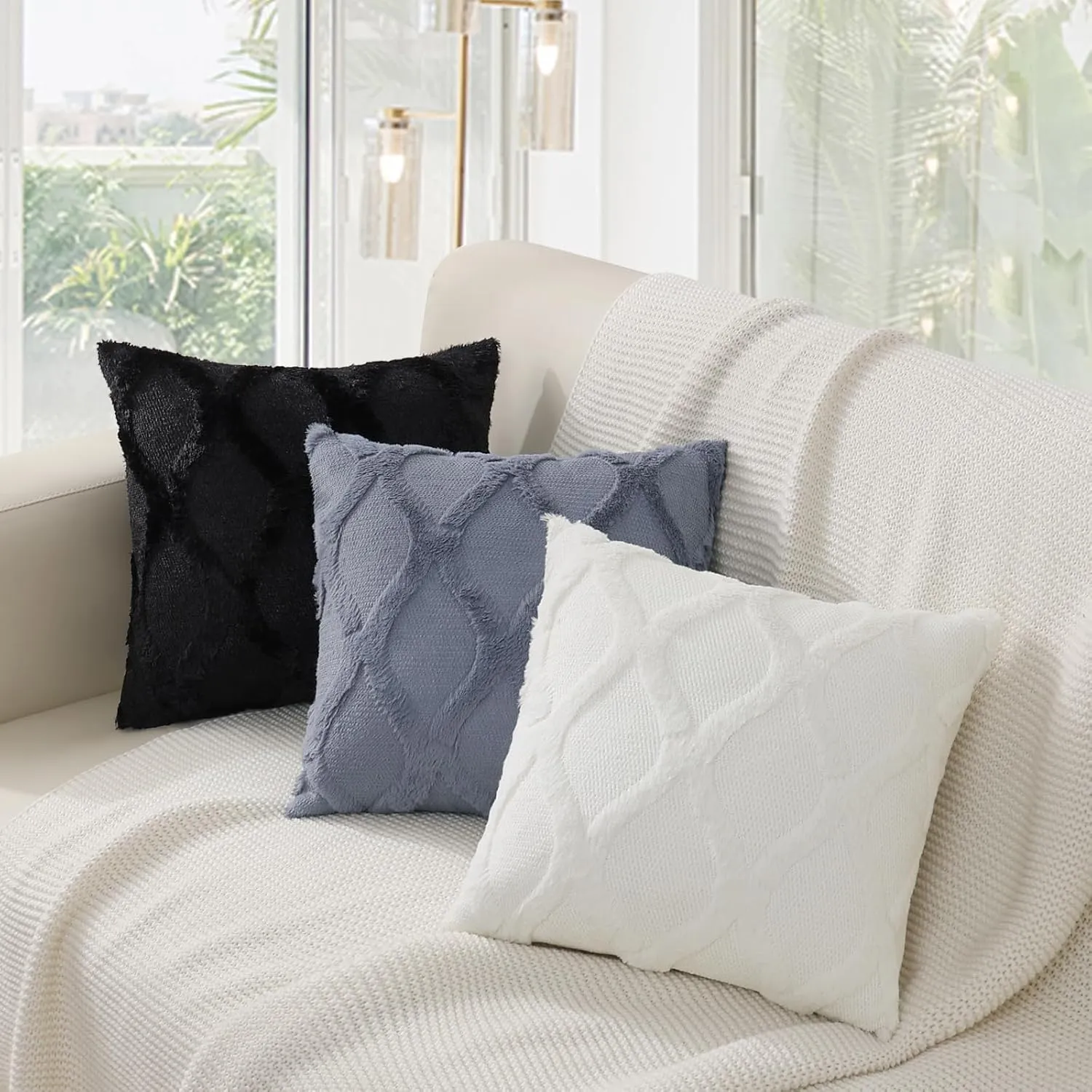 decorUhome Throw Pillow Covers 20x20 Inch Set of 2, Soft Plush Faux Fur Wool Black Couch Pillow Covers, Decorative Neutral Pillow Cases for Bed Sofa Living Room Home Decor