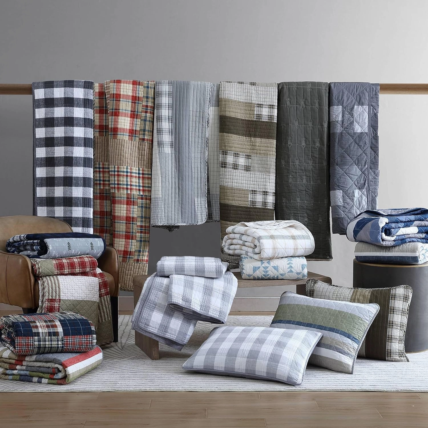 Eddie Bauer - King Quilt Set, Reversible Cotton Bedding with Matching Shams, Lightweight Home Decor for All Seasons (Eastmont Navy, King)
