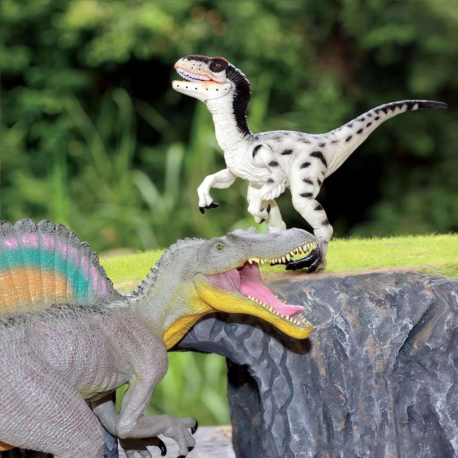 Gemini&Genius Spinosaurus Velociraptor Dinosaur Action Figure Toys Set, Large and Realistic Dinosaur Toy Set with Moveable Jaw and Hands, Dino Toy Figures, Collections, Plays, Displays for Kids
