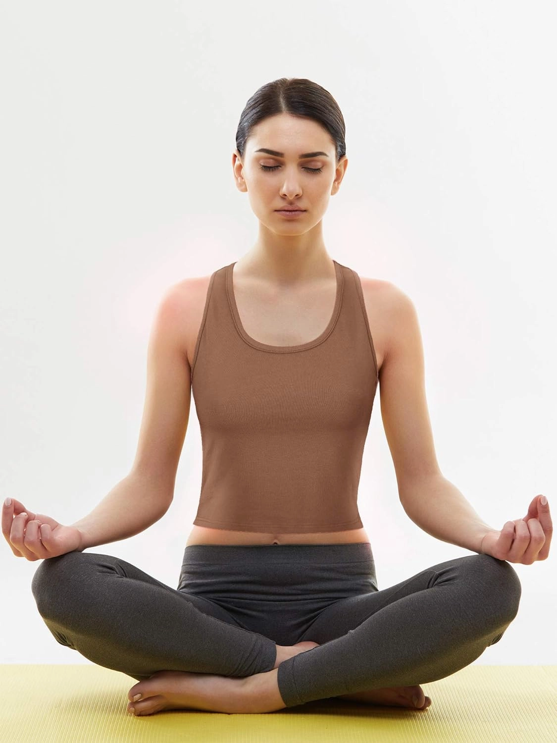 Geyoga 4 Pieces Basic Workout Crop Tank Tops Sleeveless Racerback Sport Tank Top for Women Yoga Running