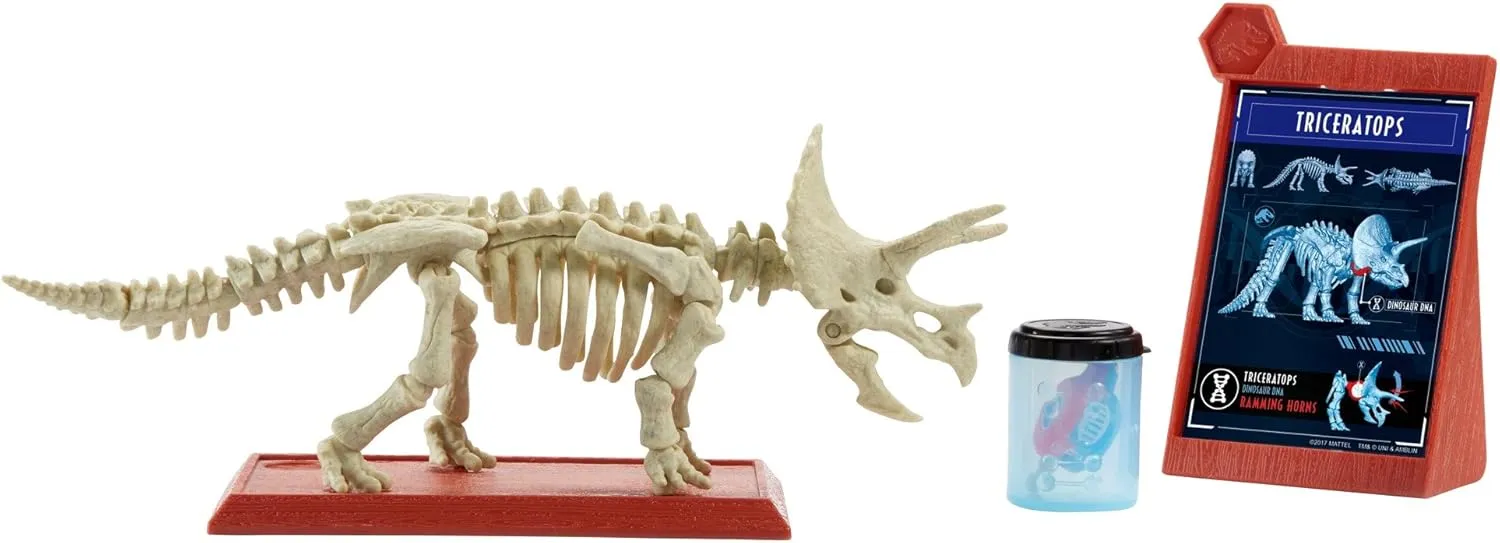JURASSIC WORLD STEM FOSSIL STRIKERS Triceratops