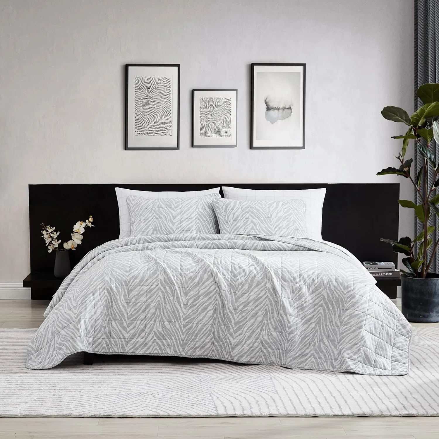 Kenneth Cole New York- King Quilt Set, Cotton Reversible Bedding Set, All Season Designer Home Décor (Urban Zebra Grey, King)