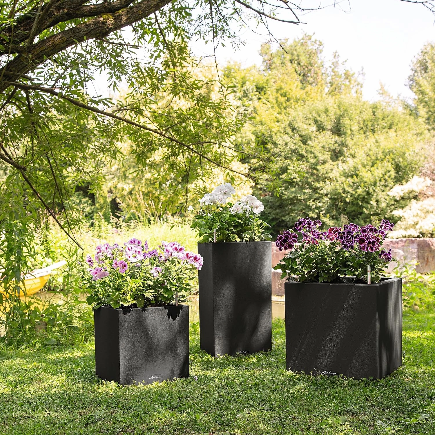 Lechuza 13722 Canto Stone Low Self-Watering Planter for Indoor and Outdoor Use, 16" x 16" x 16", Graphite Black