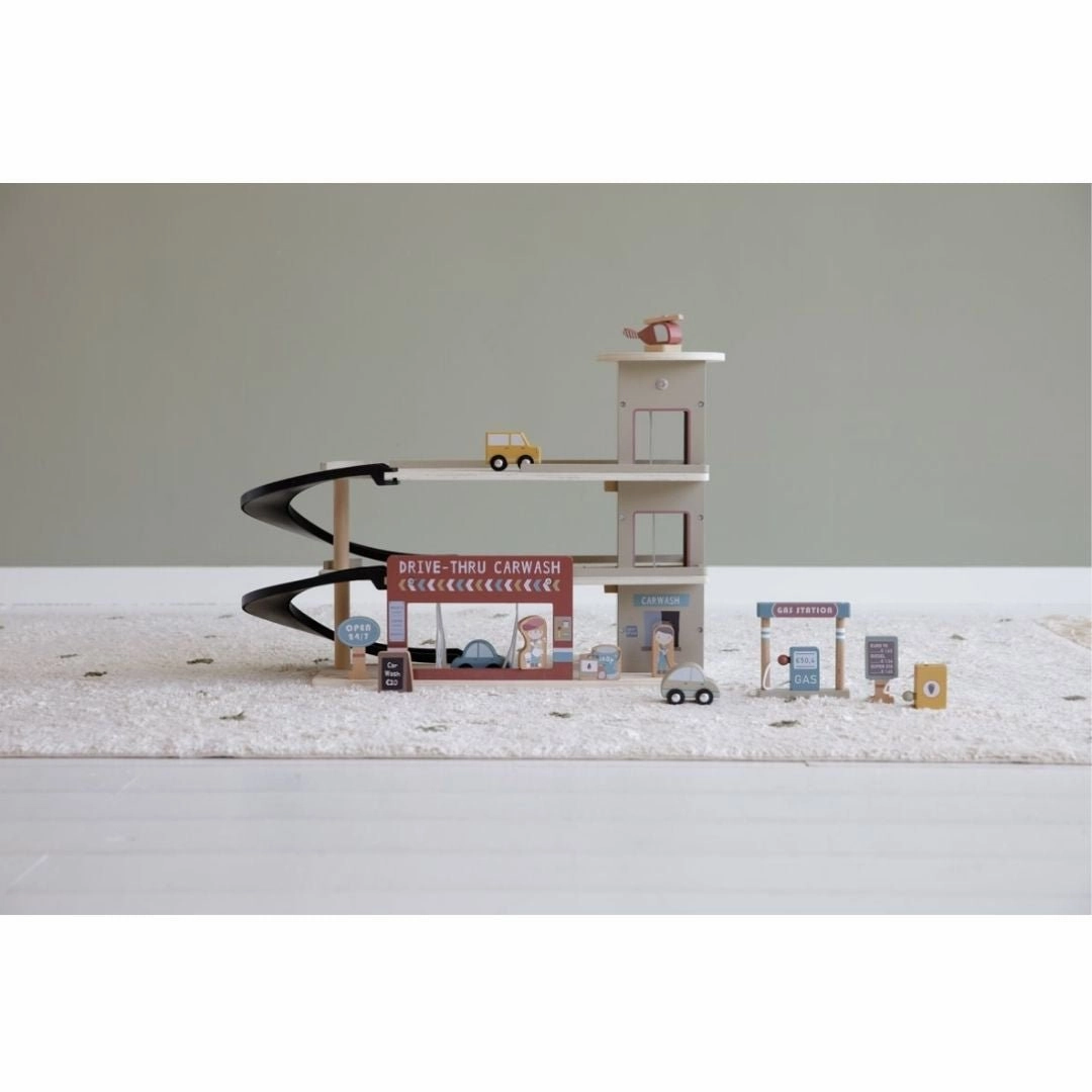 Little Dutch: Railway Extension - Garage