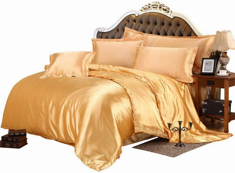 Luxury 3-Piece Satin Lightweight Solid Comforter Set with 2 Pillow Shams 3-Piece Set Hotel Quality Bedding Set Gold California King