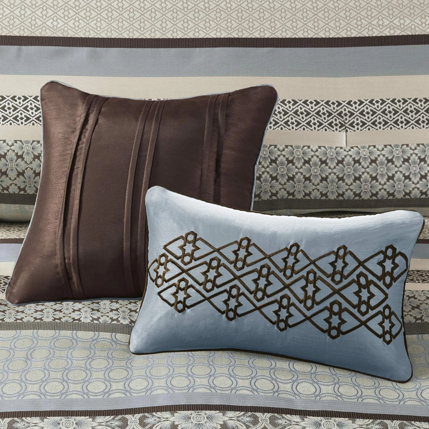 Madison Park Princeton Cozy Comforter Set - Luxurious Jaquard Traditional Damask Design, All Season Down Alternative Bedding with Matching Shams, Decorative Pillow, Cal King(104"x92"), Blue 7 Piece