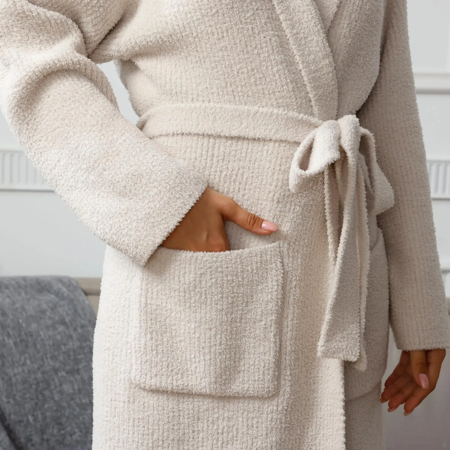 MH MYLUNE HOME Ultra Soft Robe With Pockets, Spa Bathrobe Loungewear Calf-Length, Plush Fuzzy Fluffy Wrap Robe for Women