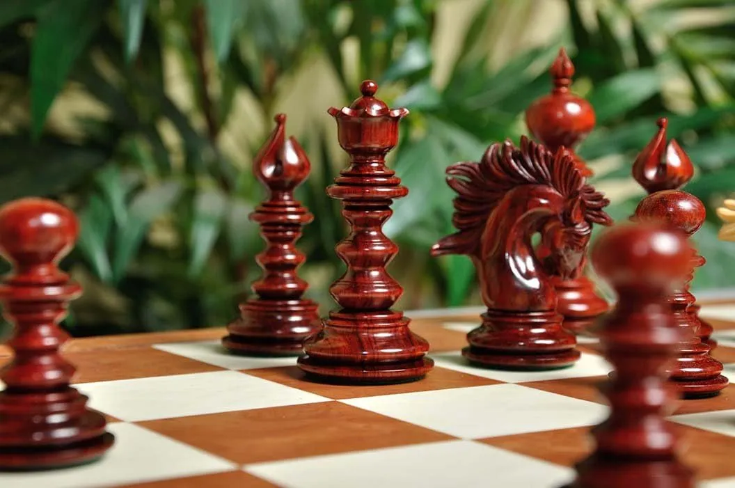 The House of Staunton The Savano Series Luxury Chess Set, Box, and Board Combination (Blood Rosewood and Natural Boxwood)