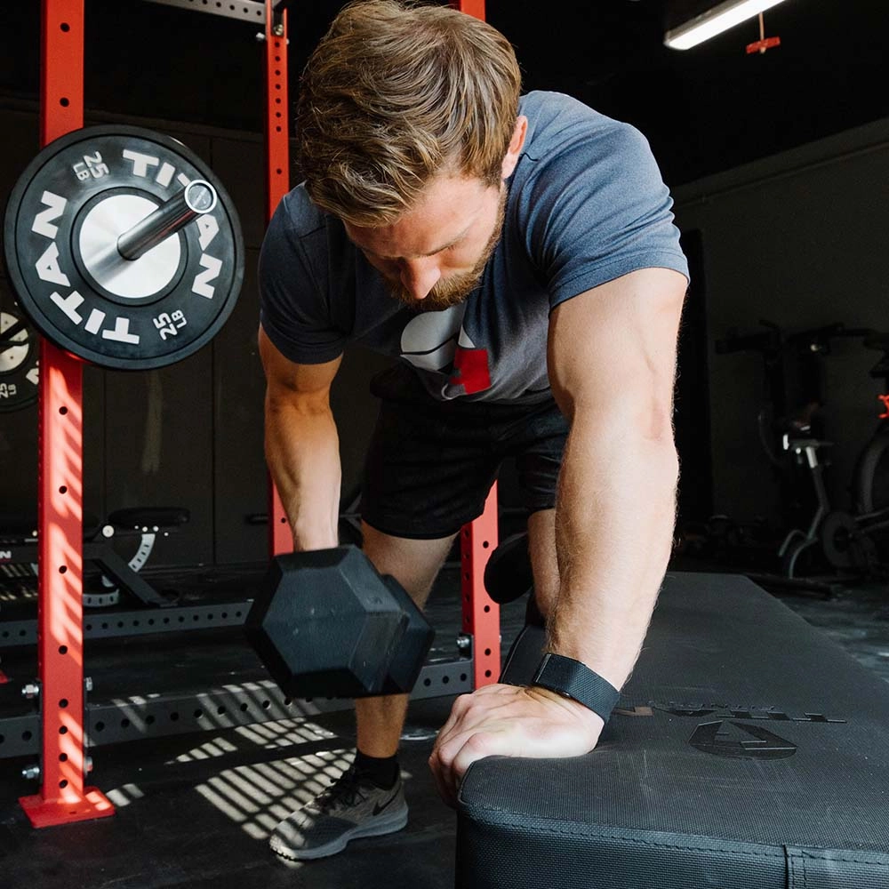 TITAN Series Single Post Flat Bench