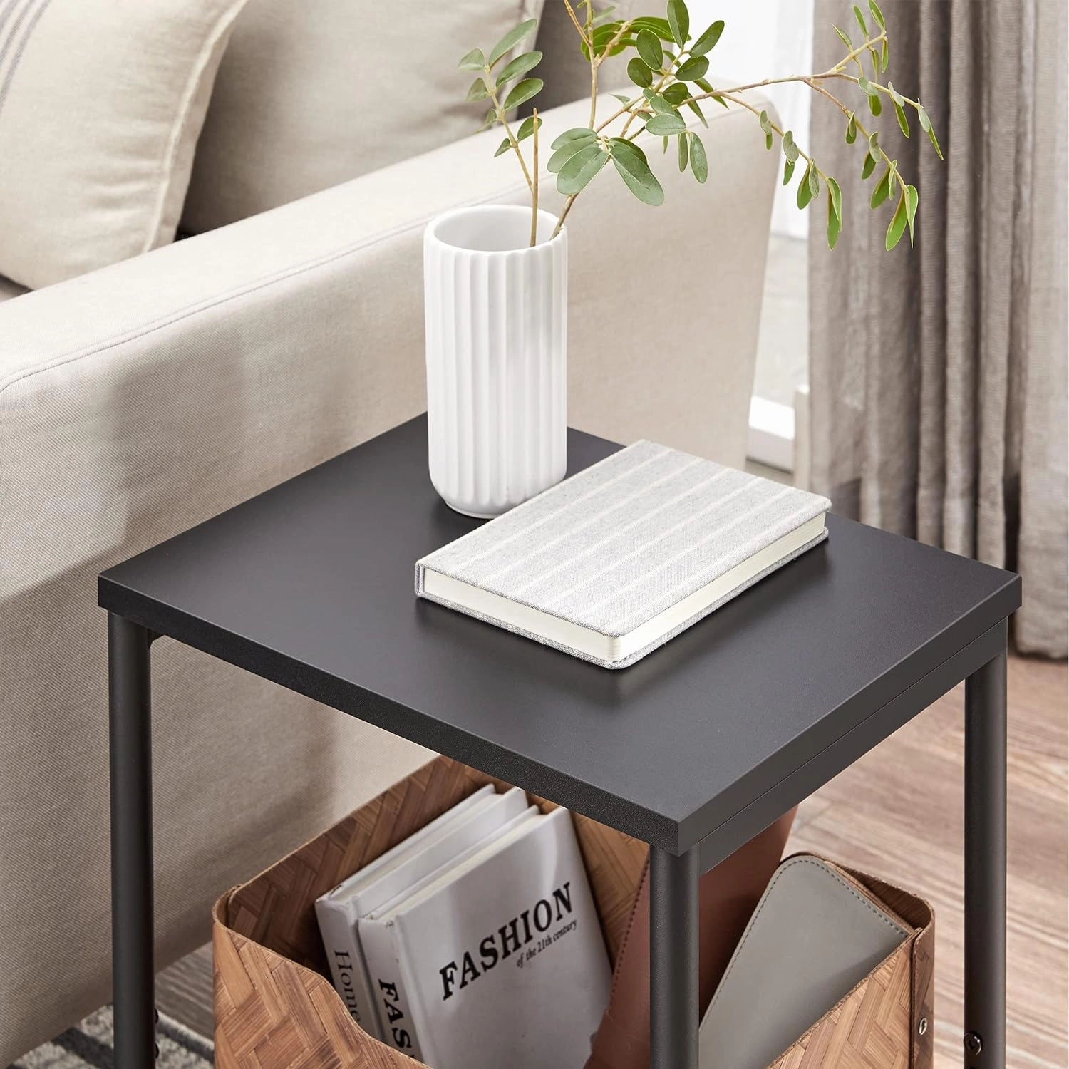 VASAGLE Side Table, Small End Table, Nightstand for Living Room, Bedroom, Office, Bathroom, Black ULET271B16