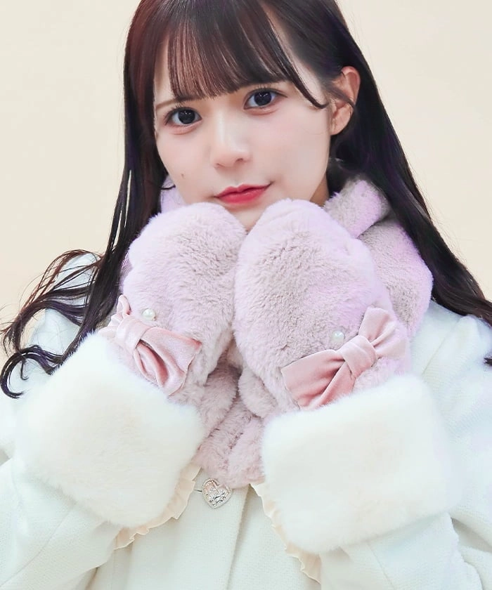 Velour Ribbon Fur Mittens