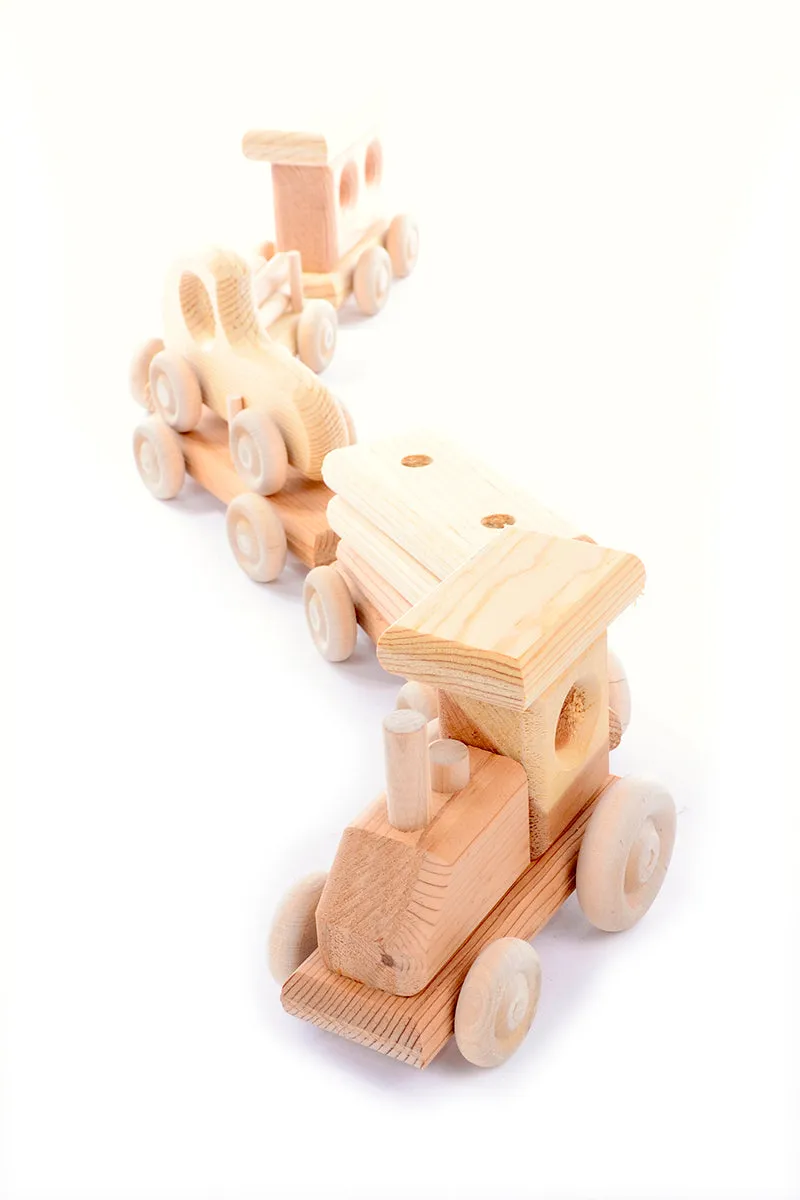 Vintage Classic Natural Wood Train Set w/ 5 Linking Cars