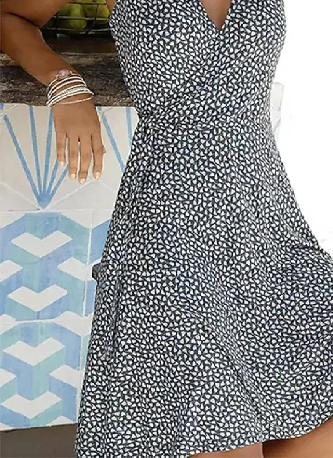 Women's Summer 2025 Elegant Black V-Neck Sleeveless Print Flowy Mini Dress Fashion Outdoor Beach Vacation Outfits