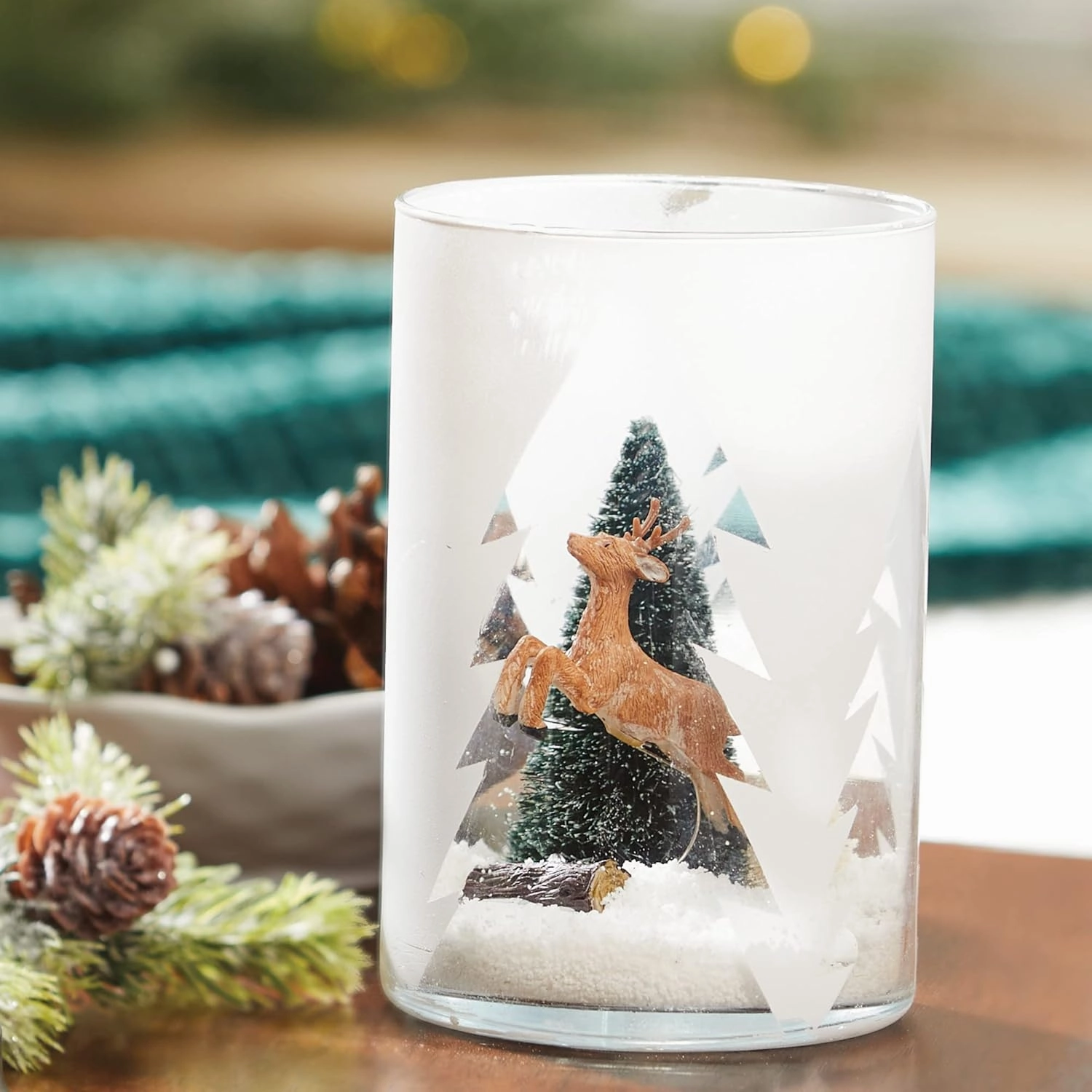 Yankee Candle Sparkling Cinnamon, Classic 22oz Large Dual-Wick Tumbler Candle, Long-Lasting Burn Time, Ideal for Holidays and Gift-Giving