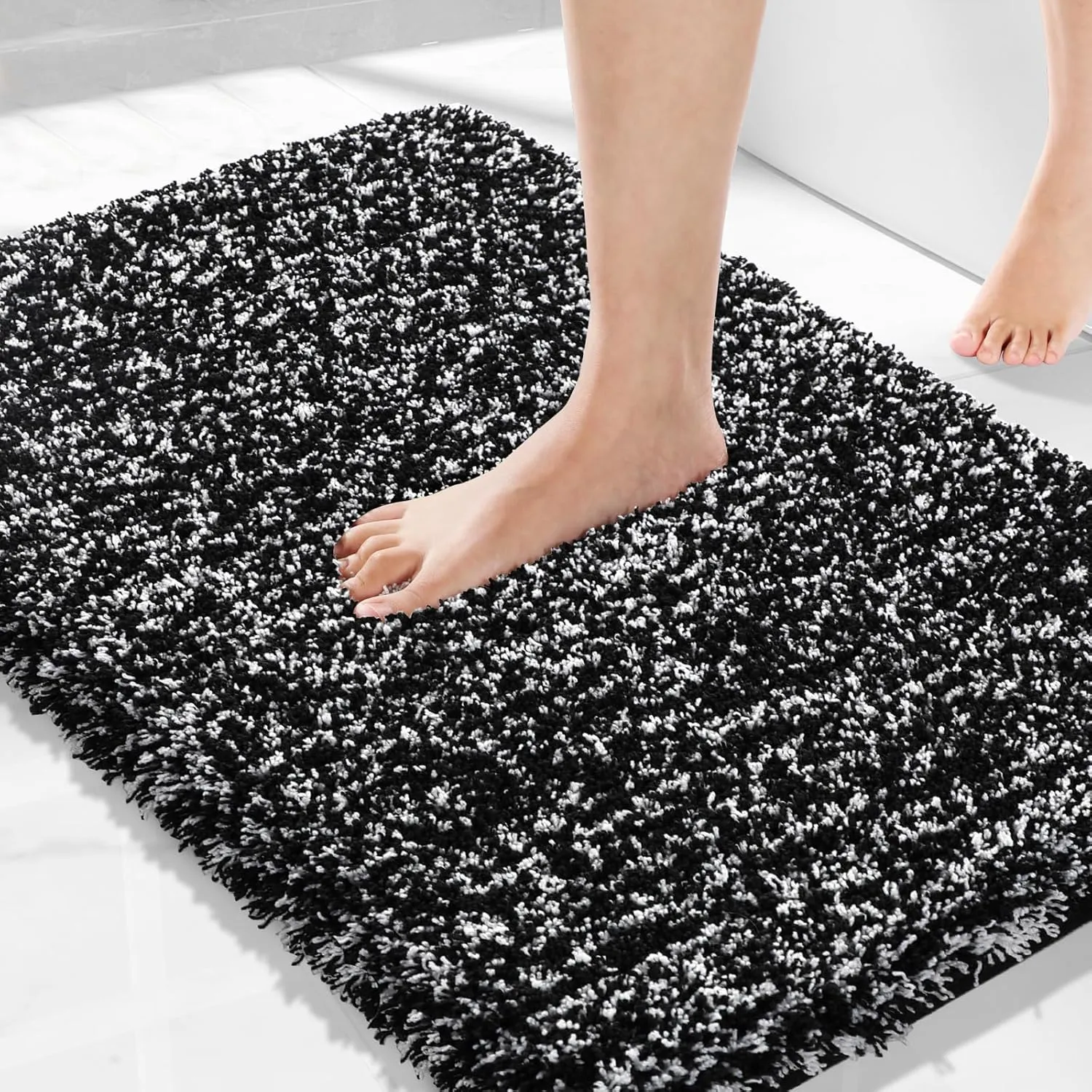 Yimobra Bath Rugs for Bathroom 32x20, Ultra Soft and Water Absorbent Bath Mats, Non Slip Plush Shower Rugs, Microfiber Thick Matts for Bathroom Floor/Tub, Machine Washable, 32"x 20", Black and White