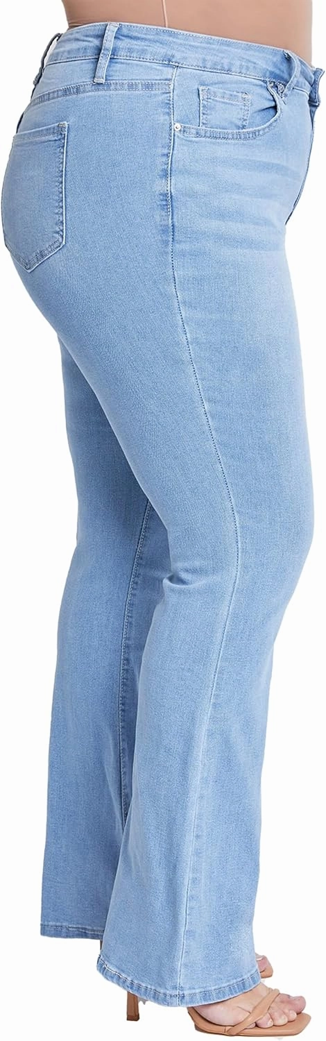 YMI Women's Junior Plus Size Basic Flare Jean