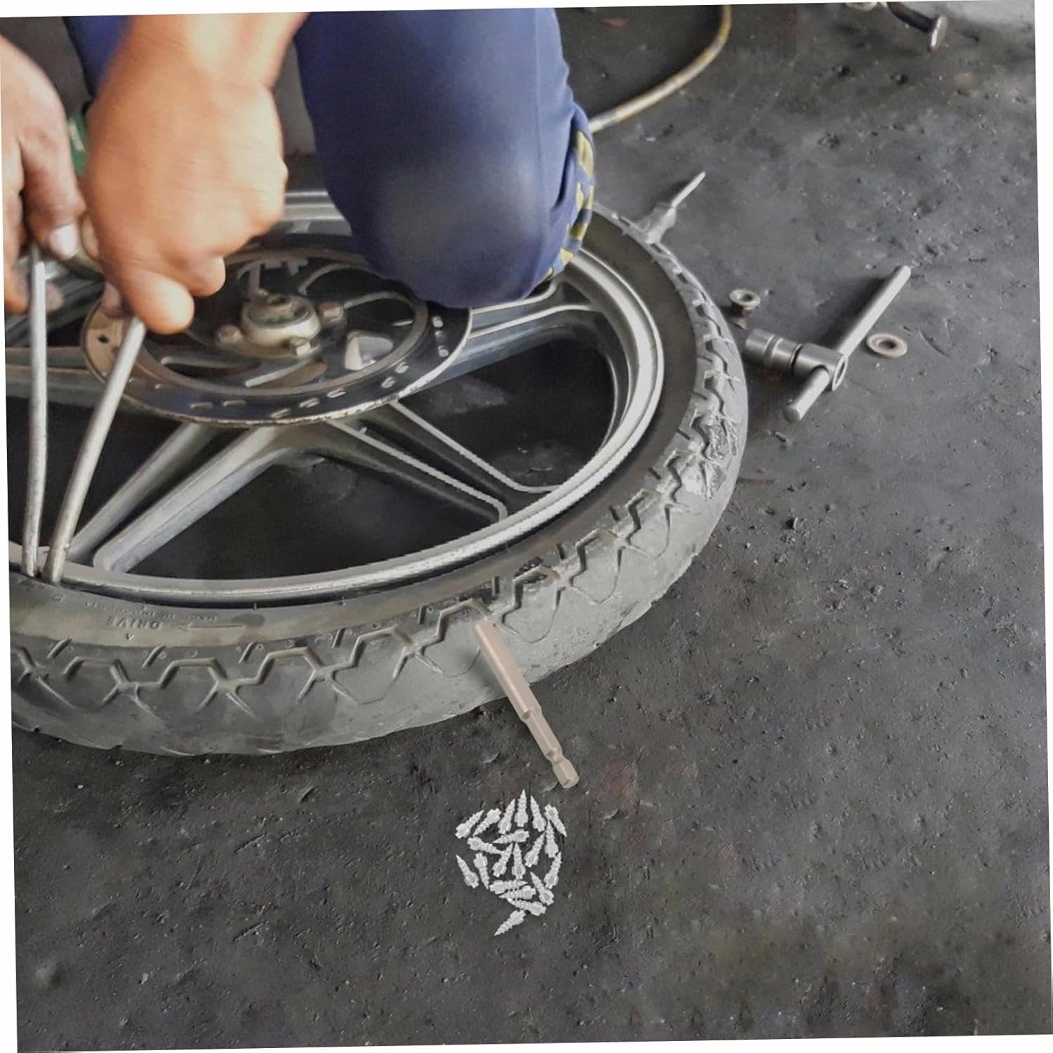 Zerodeko 5sets Styles Tire Spikes Anti-slip Nails Screw Tire Studs Car Hiking Studs for Snow 20pcs*5
